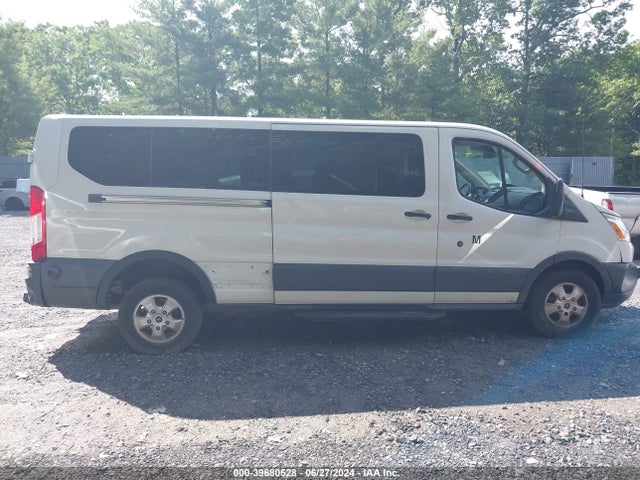 1FBZX2YM8HKA47044 Ford Transit-350 Xlt