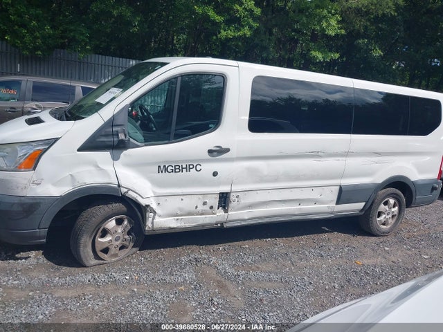 1FBZX2YM8HKA47044 Ford Transit-350 Xlt