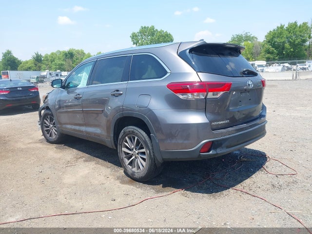 Toyota Highlander Xle 2019 5TDJZRFH8KS592484 Image 3