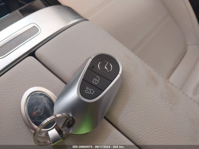 W1KAF4HB8NR037399 Mercedes-Benz C 300 4matic