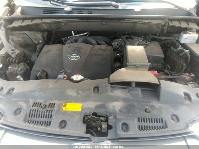 Toyota Highlander Le 2019 5TDBZRFH3KS974166 Image 10