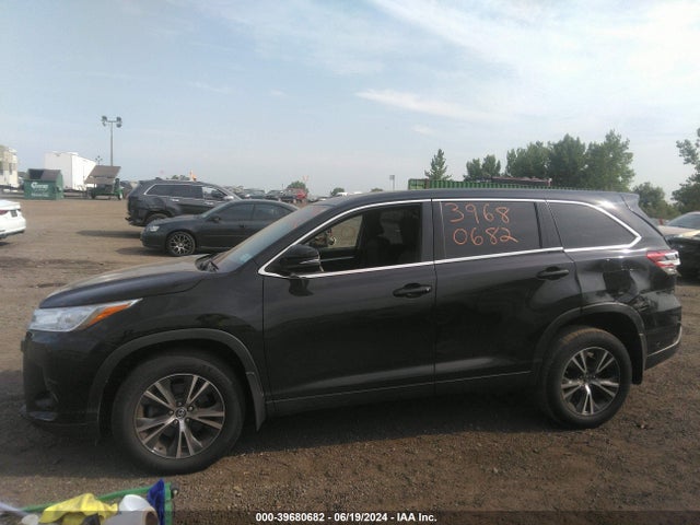 Toyota Highlander Le 2019 5TDBZRFH3KS974166 Image 14