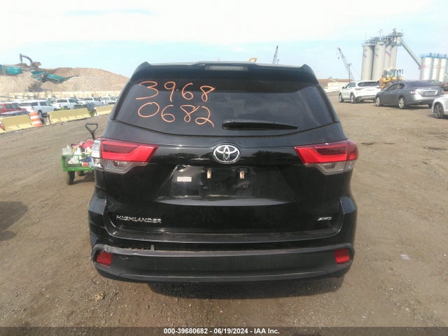 Toyota Highlander Le 2019 5TDBZRFH3KS974166 Image 16