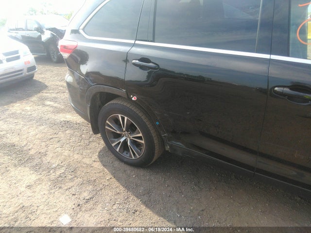 Toyota Highlander Le 2019 5TDBZRFH3KS974166 Image 19