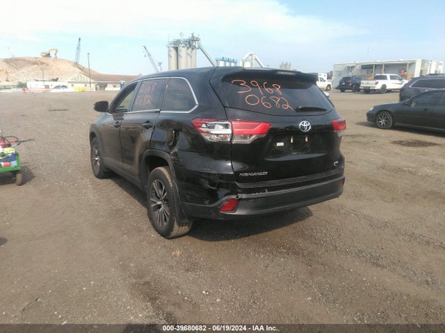 Toyota Highlander Le 2019 5TDBZRFH3KS974166 Image 3