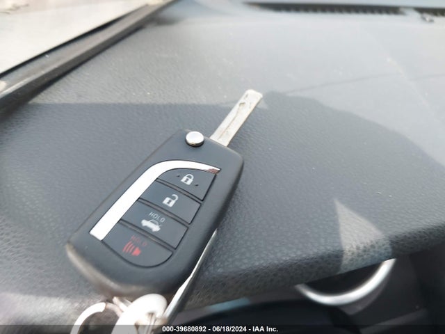 Toyota CAMRY LE 2018 4T1B11HK3JU585308 Image 11