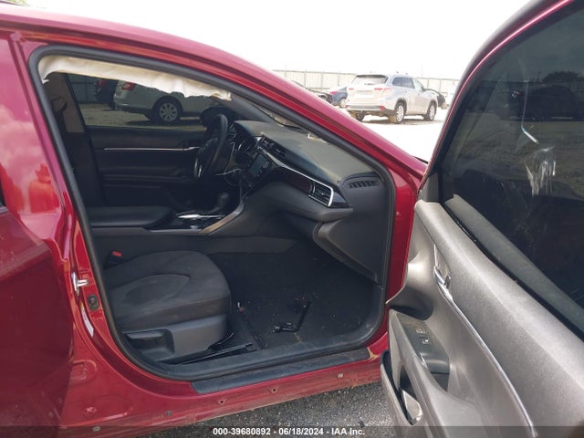 Toyota CAMRY LE 2018 4T1B11HK3JU585308 Image 5