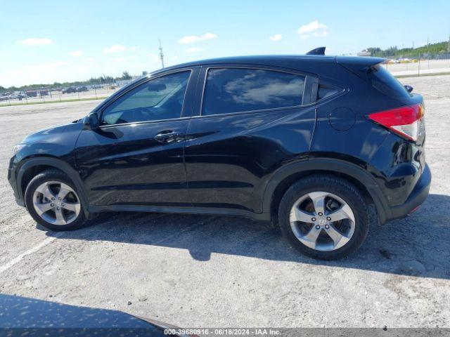 3CZRU5H35NM738429 Honda Hr-v 2wd Lx