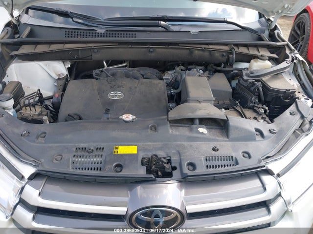 Toyota Highlander Xle 2018 5TDJZRFH3JS544471 Image 10