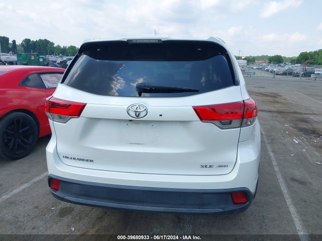 Toyota Highlander Xle 2018 5TDJZRFH3JS544471 Image 16