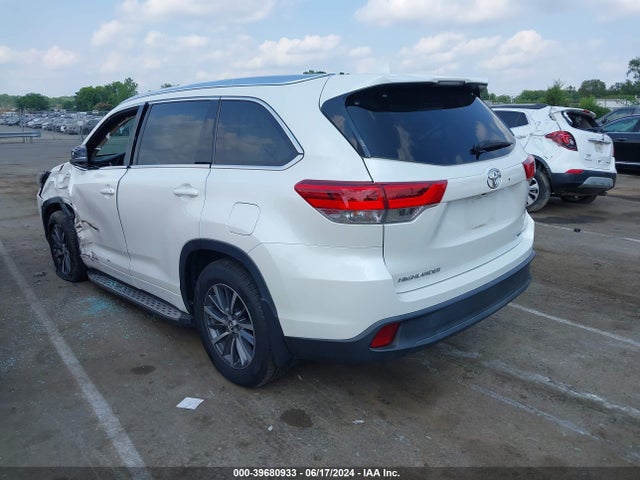 Toyota Highlander Xle 2018 5TDJZRFH3JS544471 Image 3