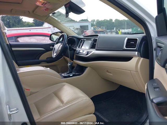 Toyota Highlander Xle 2018 5TDJZRFH3JS544471 Image 5