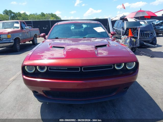 2C3CDZAG8JH123841 Dodge Challenger Sxt