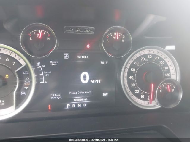 1C6RR7NT3HS803272 RAM 1500 Laramie  4x4 5'7 Box