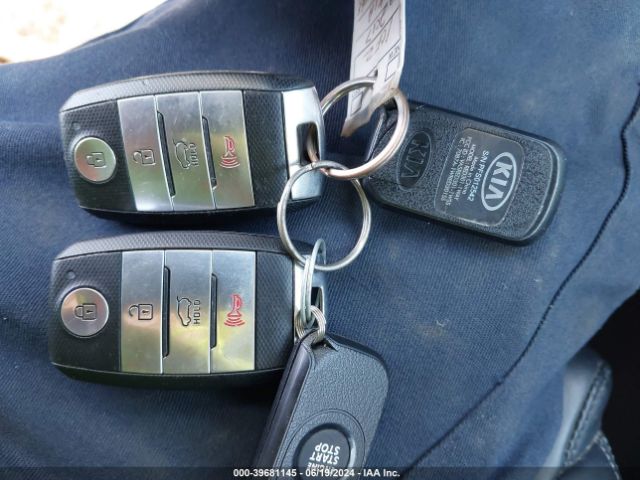 KNDPNCAC1H7255463 KIA Sportage Ex
