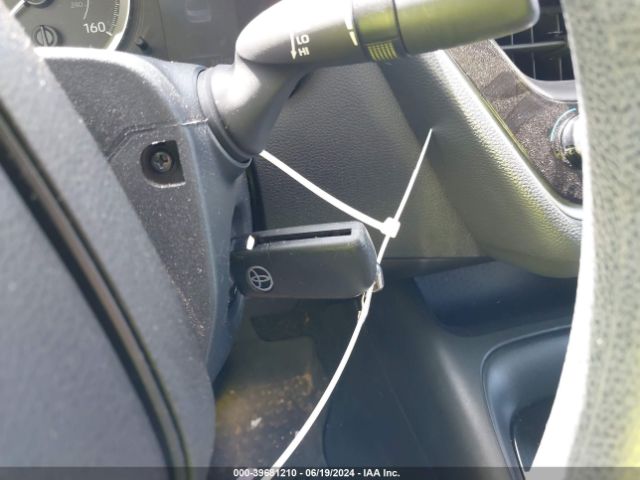 5YFEPMAE0NP390260 Toyota COROLLA LE