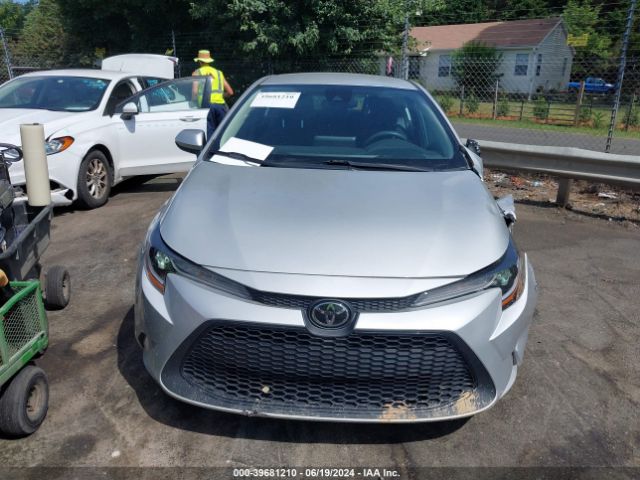 5YFEPMAE0NP390260 Toyota COROLLA LE
