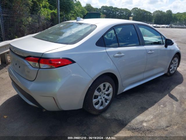 5YFEPMAE0NP390260 Toyota COROLLA LE