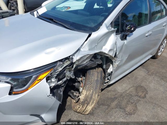 5YFEPMAE0NP390260 Toyota COROLLA LE
