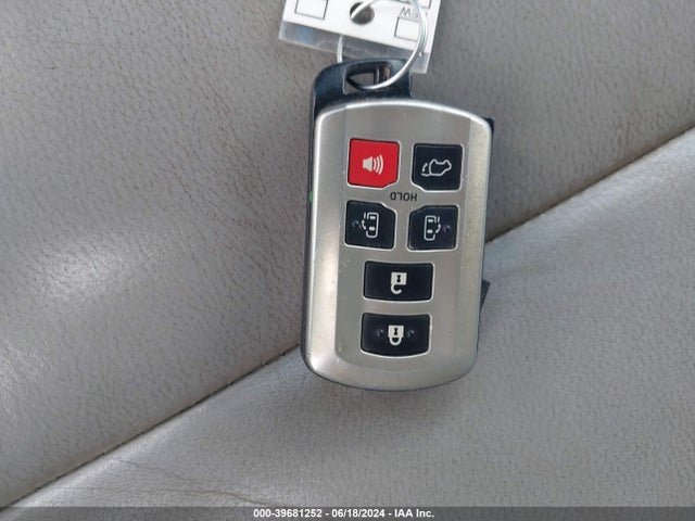 Toyota Sienna Xle 8 Passenger 2015 5TDYK3DC3FS592535 Image 11