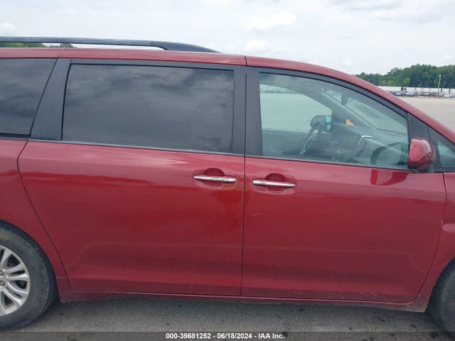 Toyota Sienna Xle 8 Passenger 2015 5TDYK3DC3FS592535 Image 14