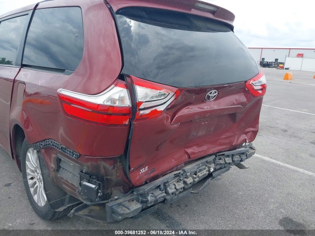 Toyota Sienna Xle 8 Passenger 2015 5TDYK3DC3FS592535 Image 6