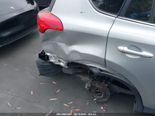 Toyota RAV4 LE 2015 2T3ZFREV4FW231194 Image 18