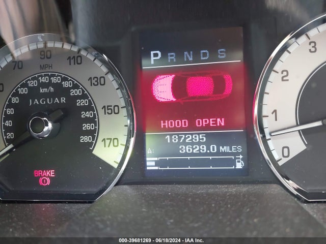 2010 JAGUAR XF SAJWA0GB9ALR61406 Photo 6