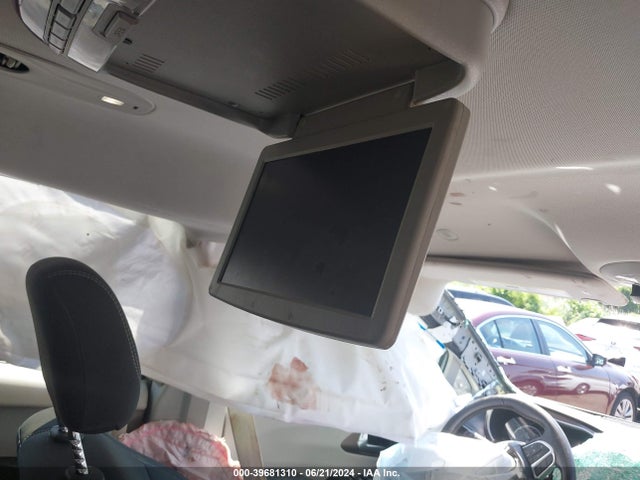 2C4RC1CGXLR190235 Chrysler Voyager Lx