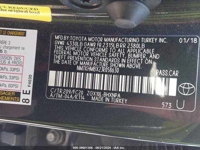Toyota C-HR XLE 2018 NMTKHMBX2JR058630 Image 17