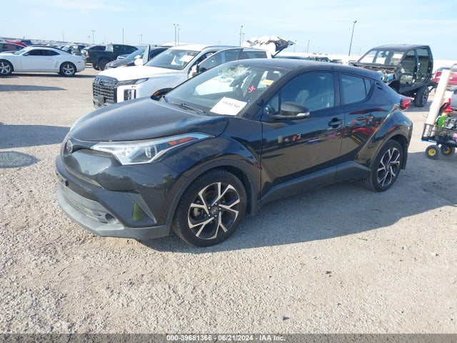 Toyota C-HR XLE 2018 NMTKHMBX2JR058630 Image 2