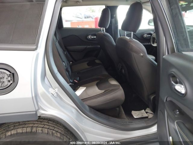 1C4PJLAB5FW620569 Jeep Cherokee Sport