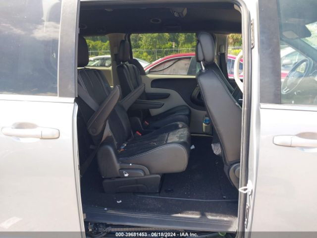 2C4RDGCG4KR742701 Dodge Grand Caravan Sxt