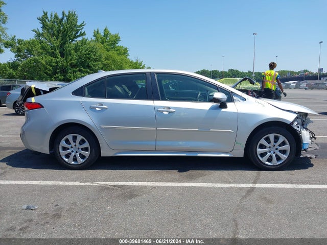 39681469 :رقم المزاد ، JTDEPMAE3MJ129515 vin ، 2021 Toyota Corolla Le مزاد بيع