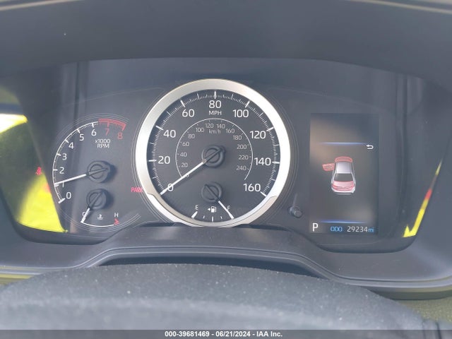 39681469 :رقم المزاد ، JTDEPMAE3MJ129515 vin ، 2021 Toyota Corolla Le مزاد بيع