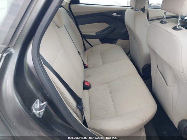 Ford FOCUS SE 2015 1FADP3F25FL215927 Image 8