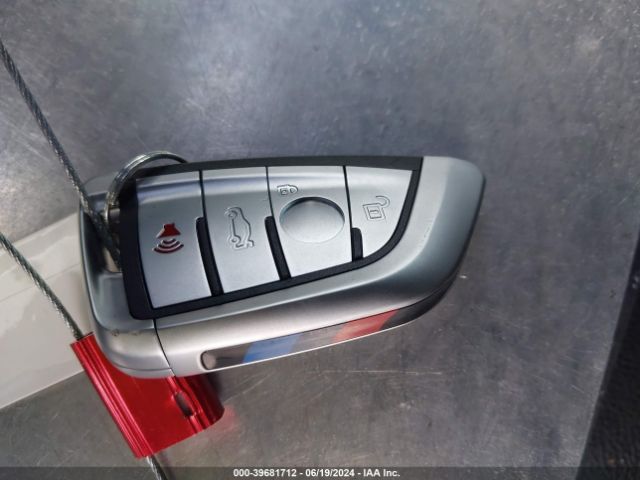 WBA3B1G50FNT07370 BMW 320i