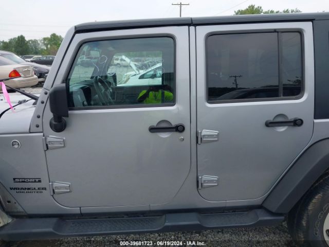 1C4BJWDG7GL114375 Jeep Wrangler Unlimited Sport
