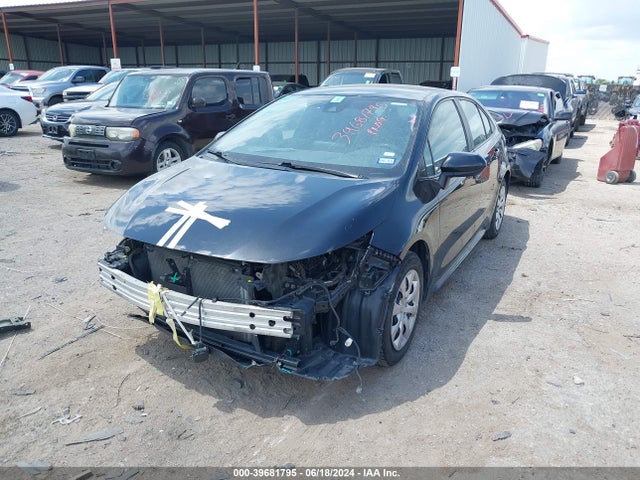 Toyota COROLLA LE 2022 5YFEPMAE2NP273067 Image 2