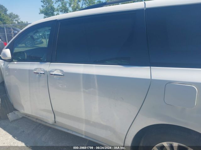 5TDYK3DC1FS654546 Toyota Sienna Xle 8 Passenger