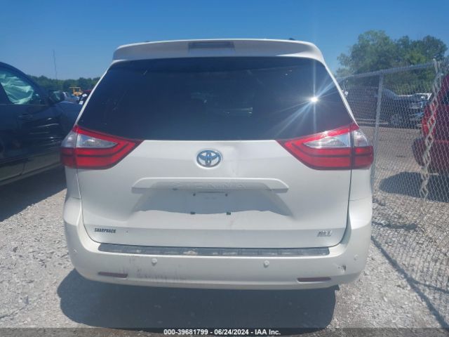5TDYK3DC1FS654546 Toyota Sienna Xle 8 Passenger