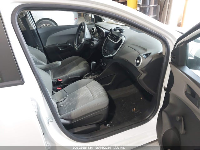 Chevrolet Sonic Lt Auto 2017 1G1JG6SH8H4154331 Image 5