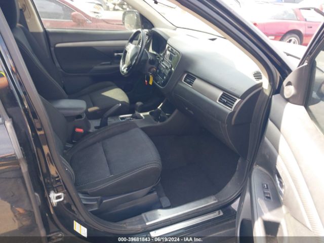 JA4AD2A39GZ016016 Mitsubishi Outlander Es