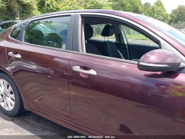 5XXGT4L38GG076688 KIA Optima Lx