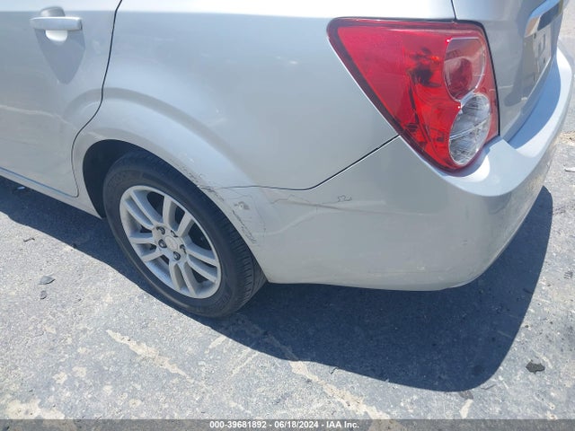 Chevrolet Sonic Lt Auto 2014 1G1JC5SH9E4233749 Image 6
