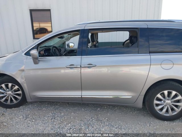2C4RC1BG4JR112094 Chrysler Pacifica Touring L