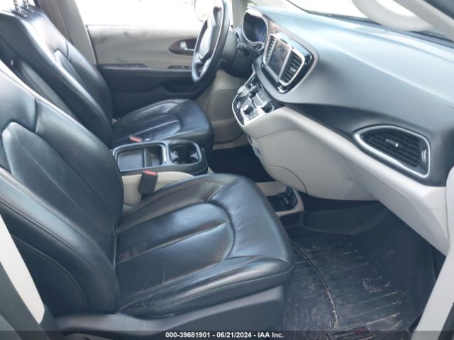 2C4RC1BG4JR112094 Chrysler Pacifica Touring L