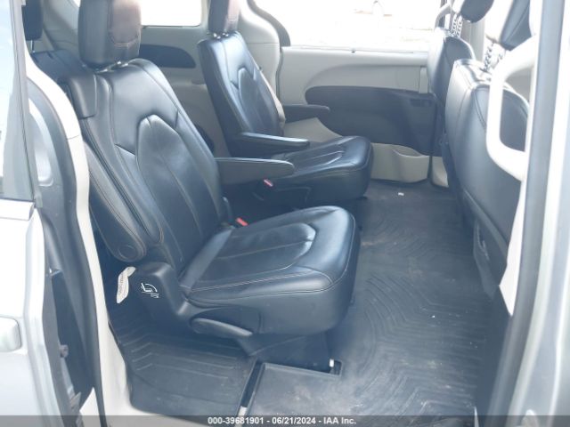 2C4RC1BG4JR112094 Chrysler Pacifica Touring L