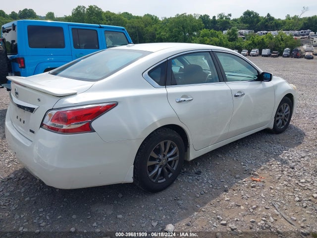 Nissan Altima 2.5 S 2015 1N4AL3AP5FC577628 Image 4