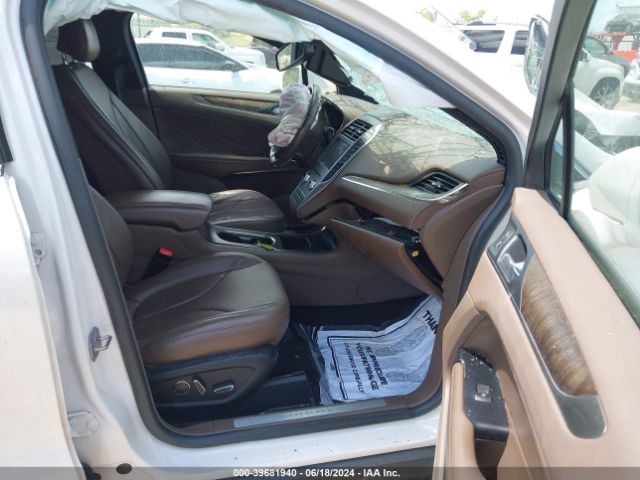5LMCJ3D90HUL16533 Lincoln Mkc Reserve